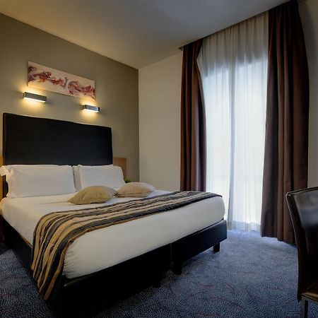 Hotel Rinascimento - Gruppo Trevi Hotels Róma Kültér fotó